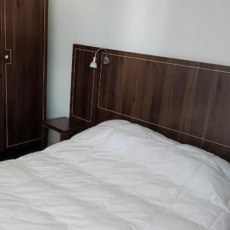 Apartmán Duplex 6 Pers Avec Terrasse Au Chateau Des Magnans, - Piscine, Sauna, Animaux Acceptes - Fr-1-165b-3 *