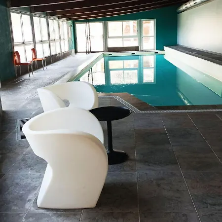 Duplex 6 Pers Avec Terrasse Au Chateau Des Magnans, - Piscine, Sauna, Animaux Acceptes - Fr-1-165b-3 Apartment Jausiers